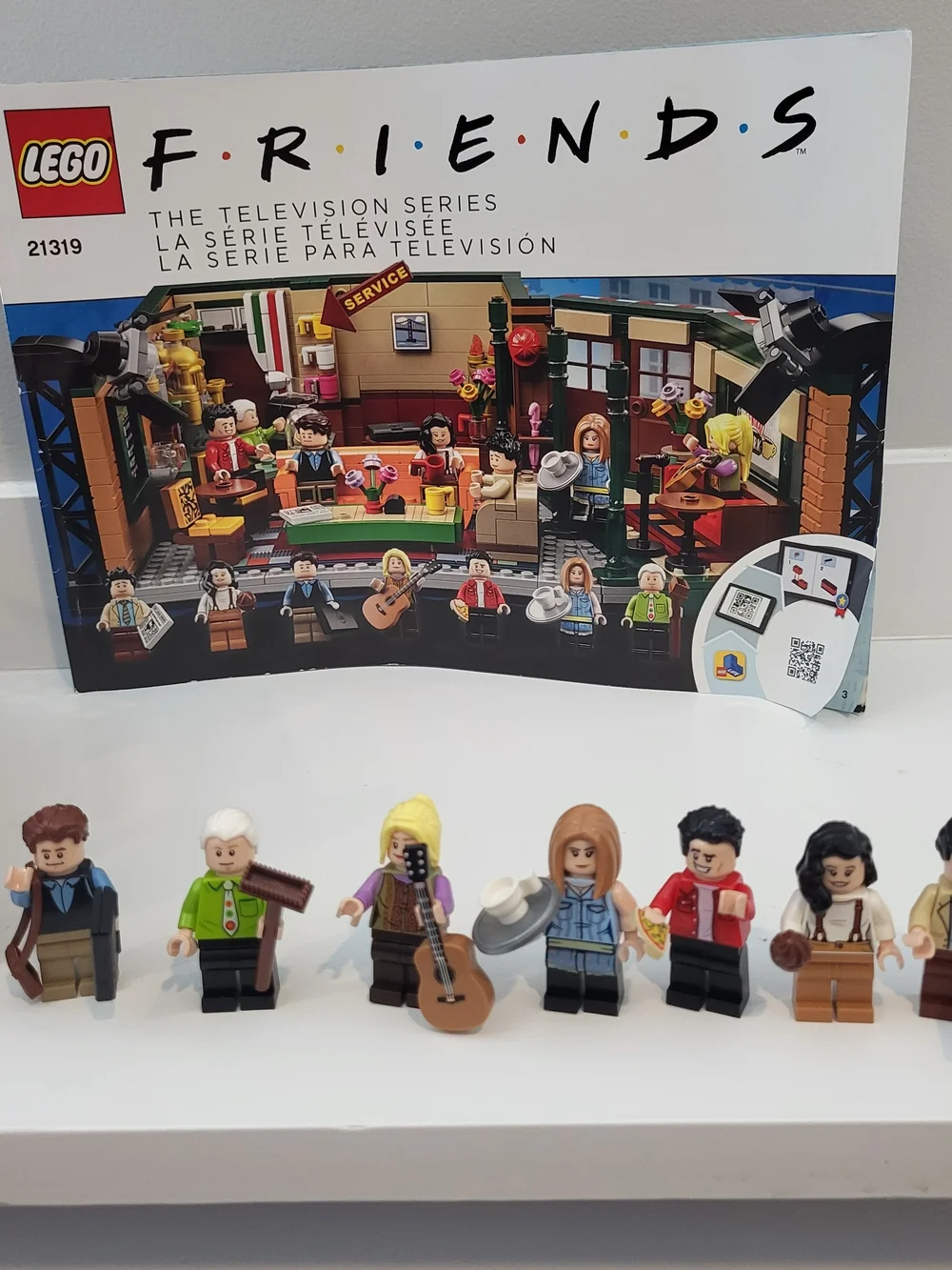 LEGO Ideas Friends Central Perk 21319 Set Built 99.9% Complete w/ Manual
